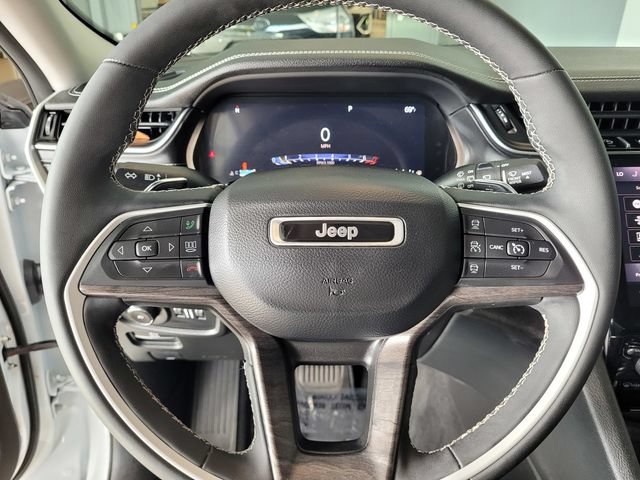 Used 2023 Jeep Grand Cherokee L Limited w/ Luxury Tech Group II AWD/4WD image 23