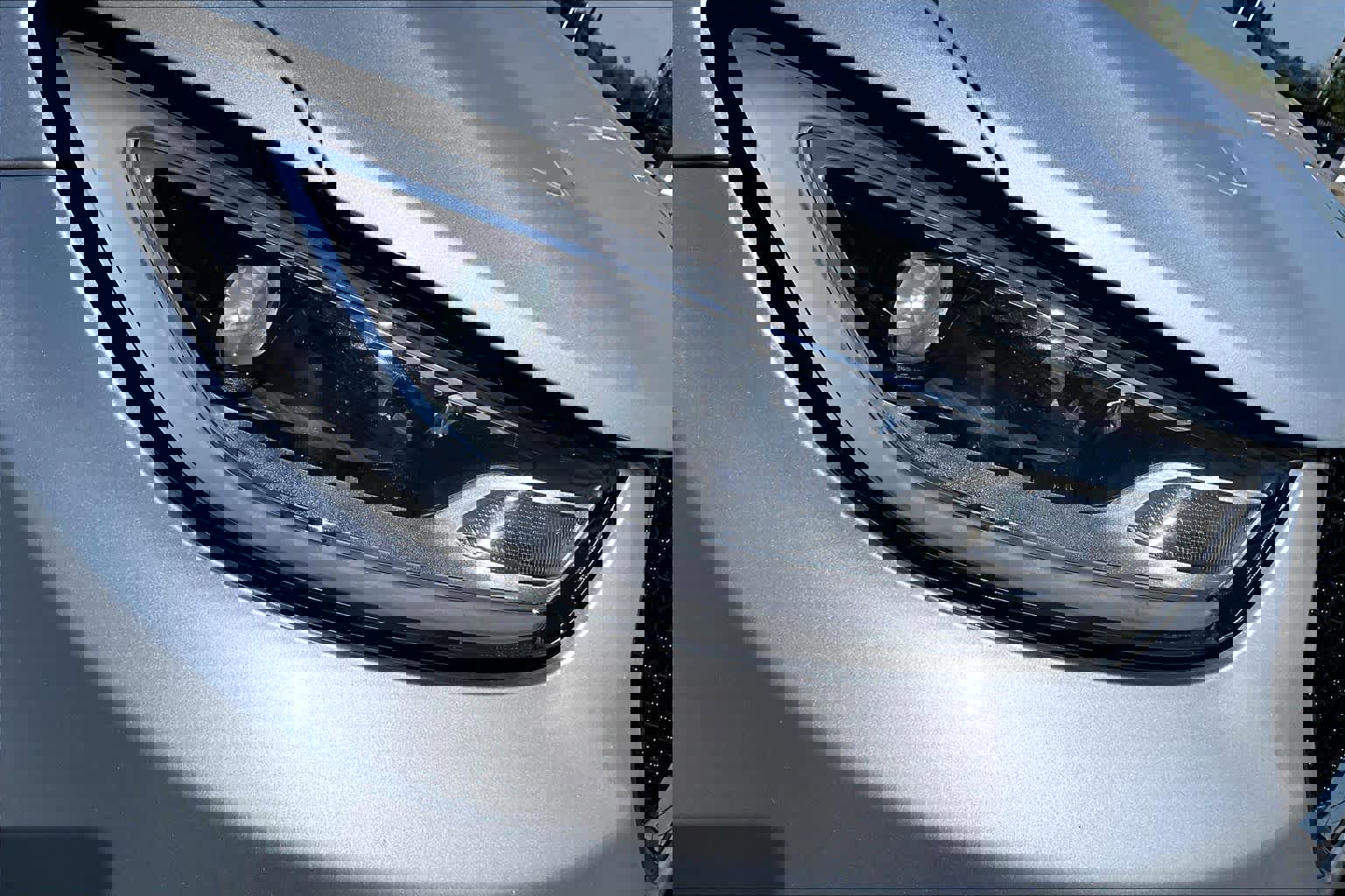 Used 2023 Chrysler Pacifica Touring-L image 27