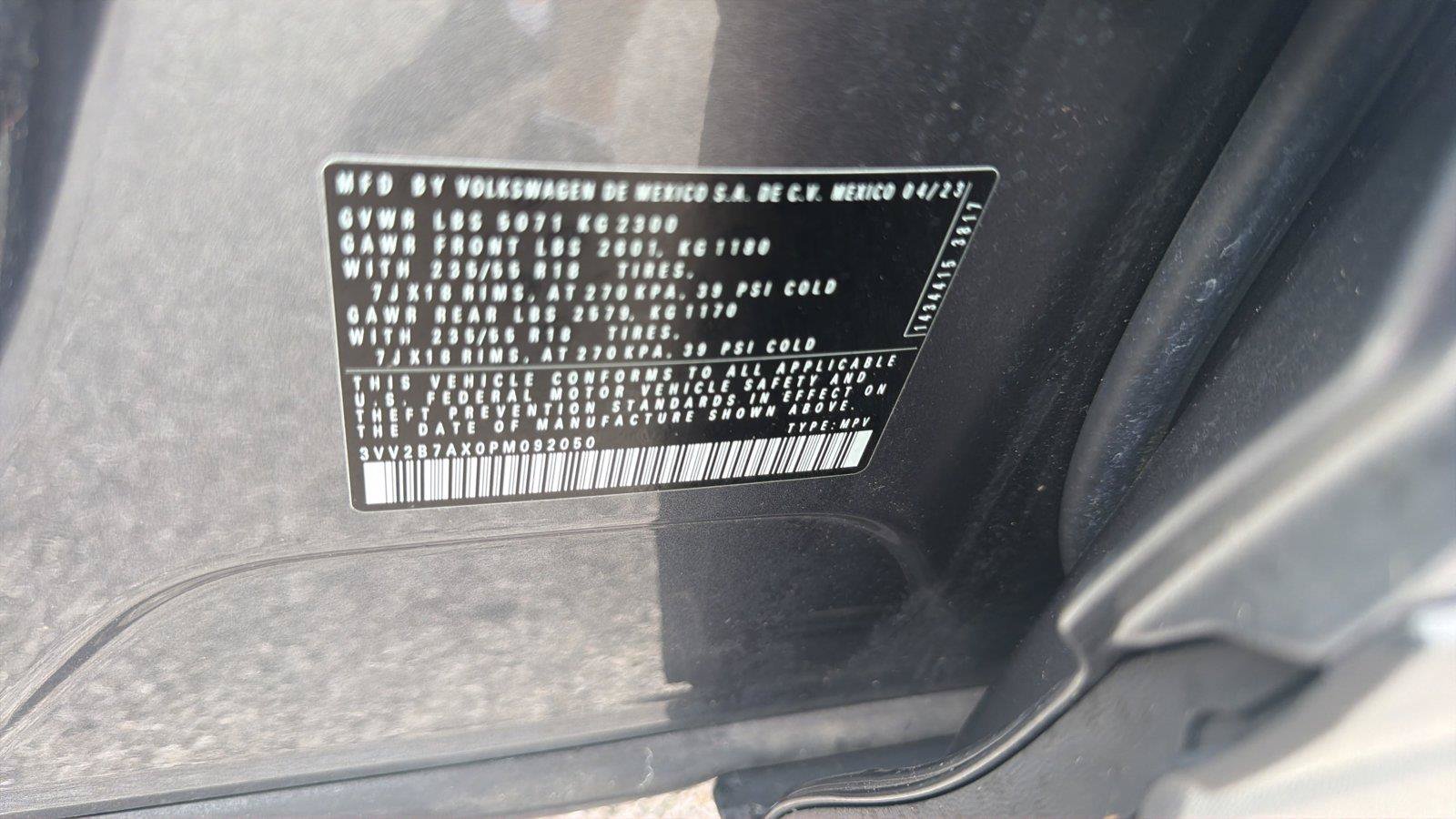 Used 2023 Volkswagen Tiguan SE AWD/4WD image 24