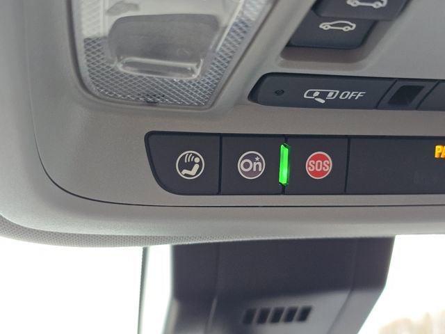 Used 2023 GMC Terrain SLT w/ Tech Package image 7