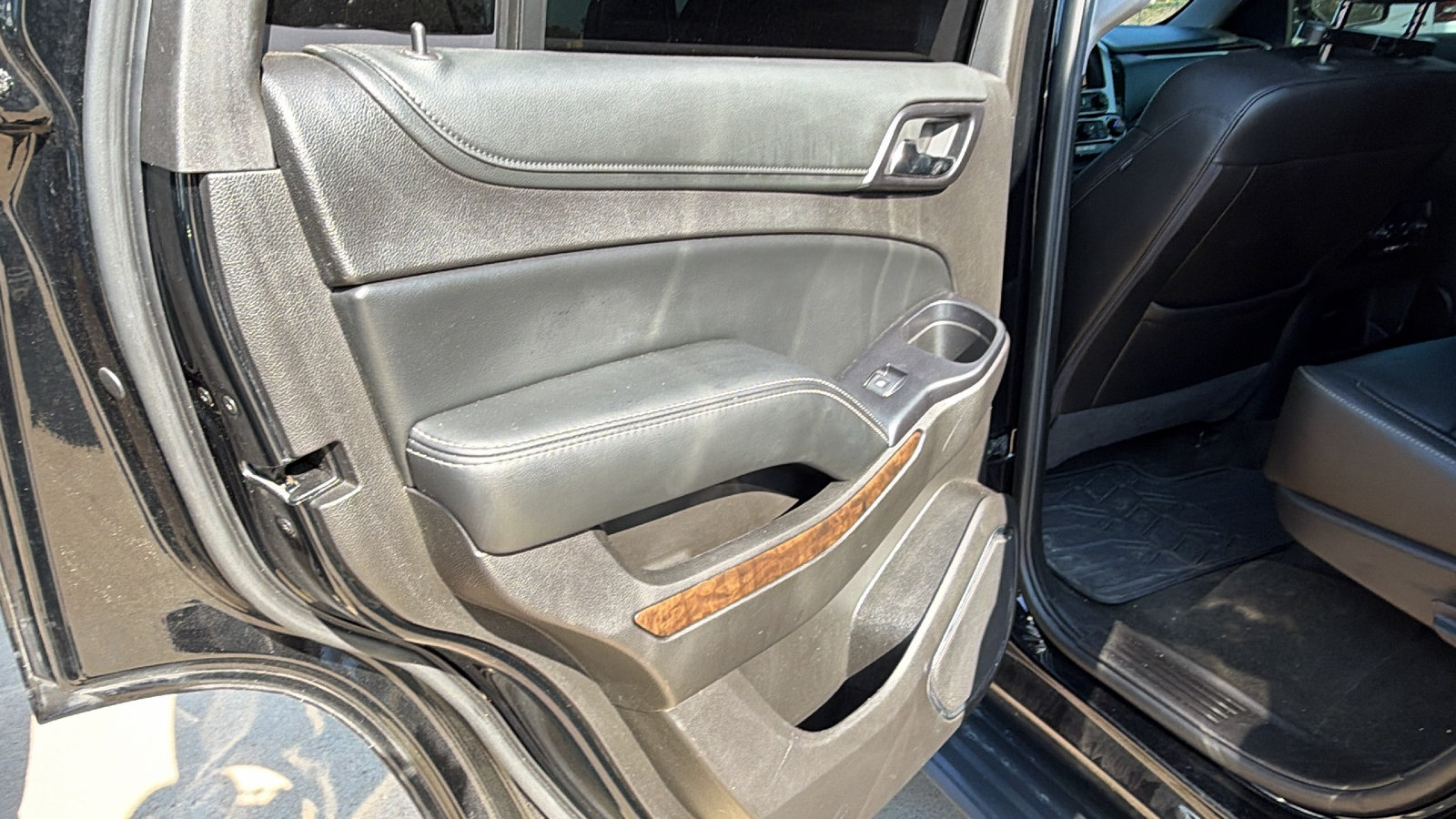 Used 2016 Chevrolet Tahoe LT AWD/4WD image 24