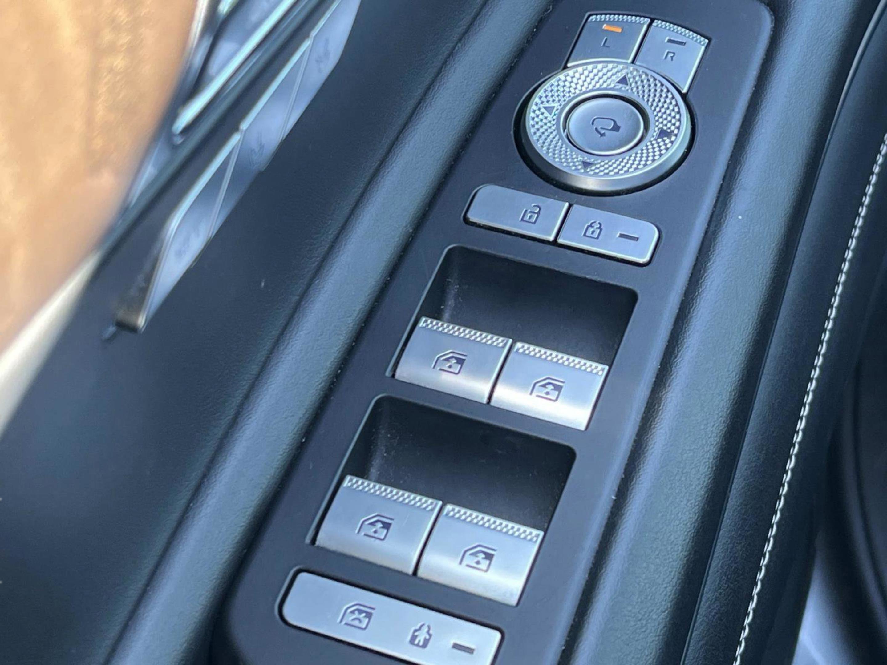 Used 2024 Genesis GV80 2.5T AWD/4WD image 29