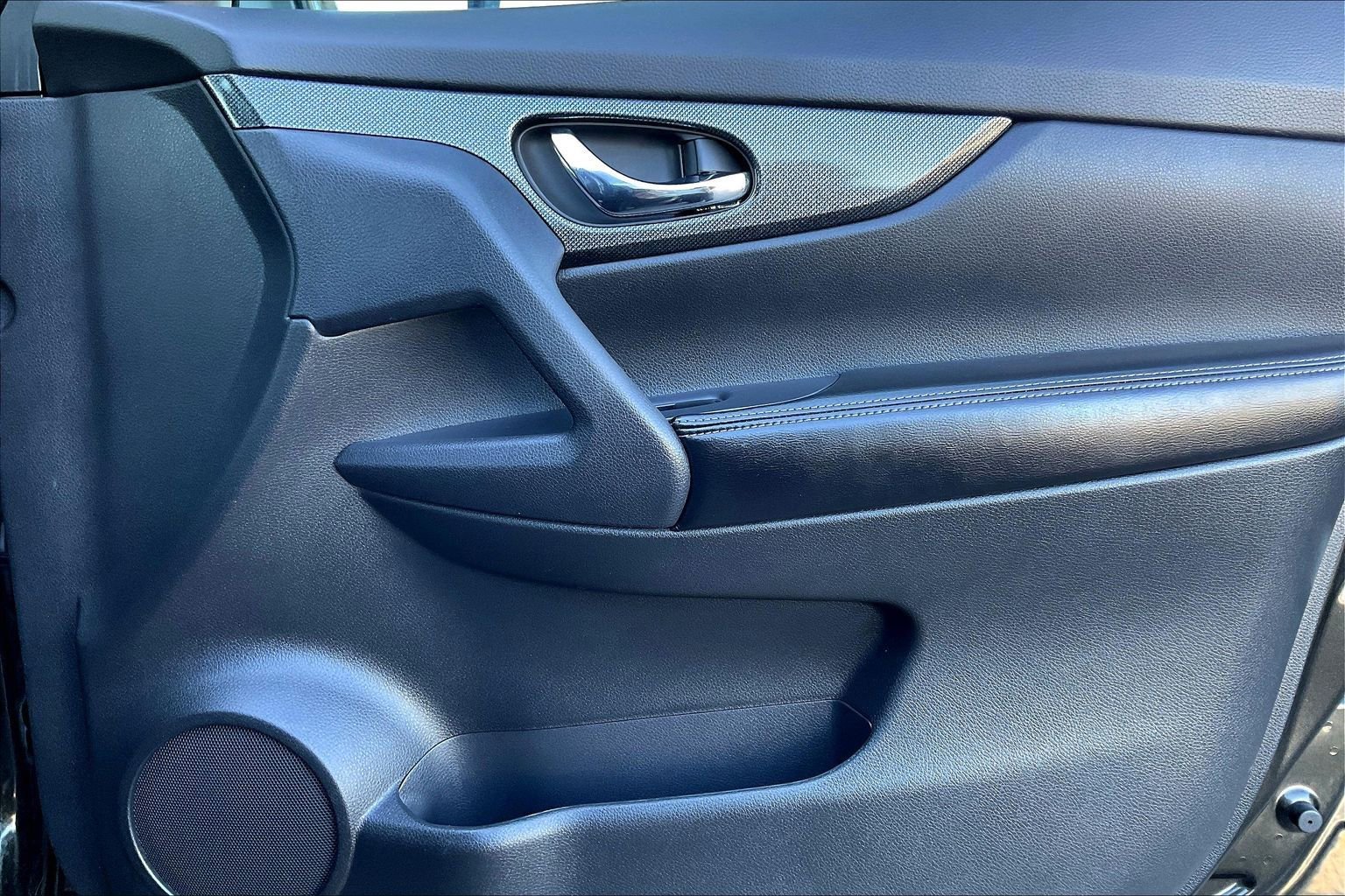 Used 2014 Nissan Rogue SL w/ SL Premium Package image 21