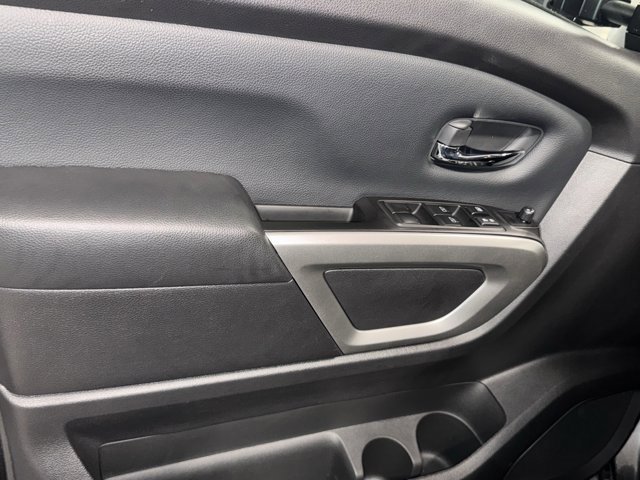 Used 2024 Nissan Titan SV w/ SV Convenience Package image 21