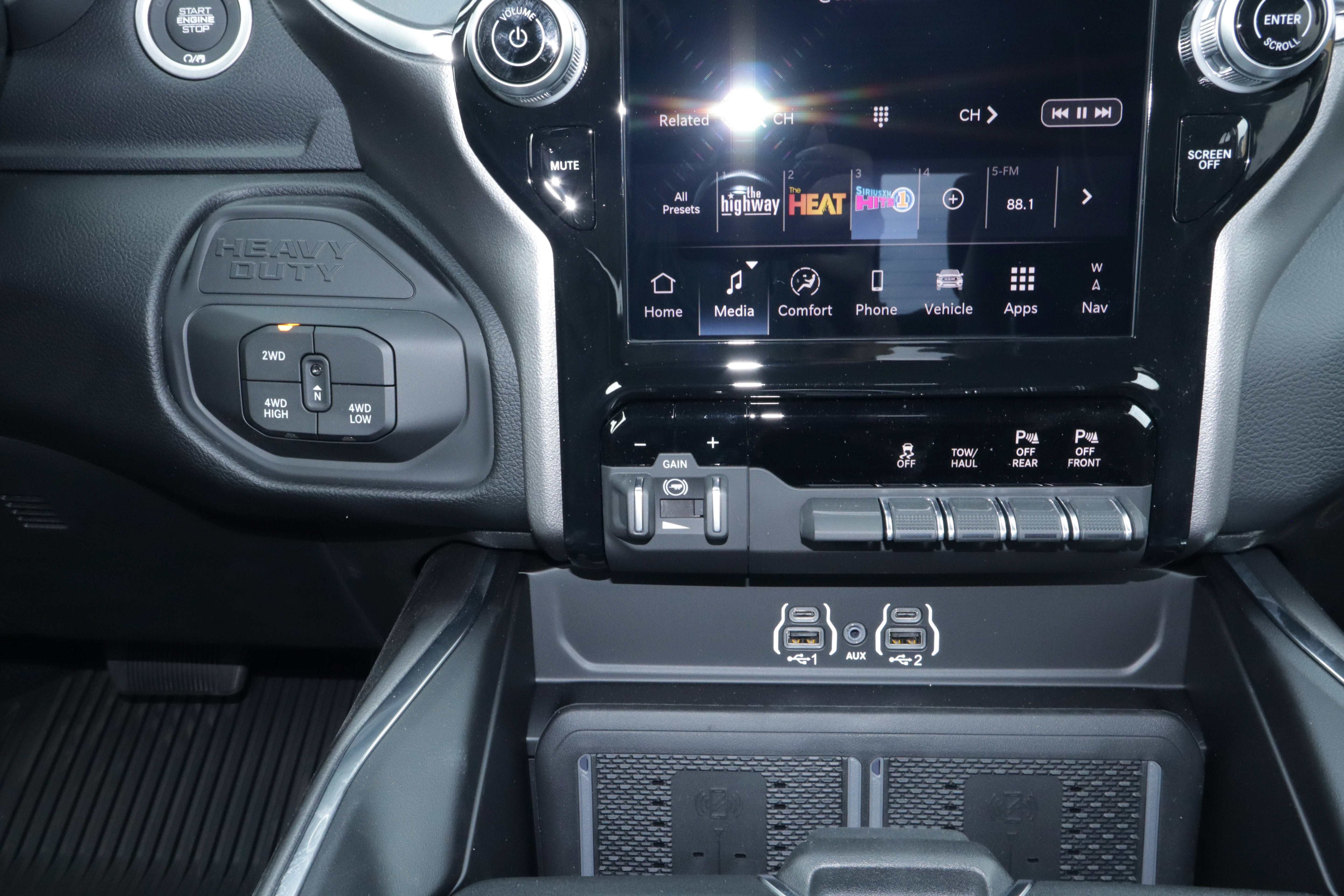 New 2027 RAM 2500 Laramie AWD/4WD image 21