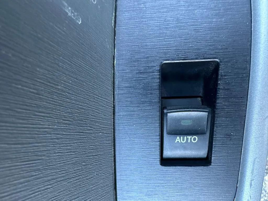 Used 2010 Toyota Prius Five image 34