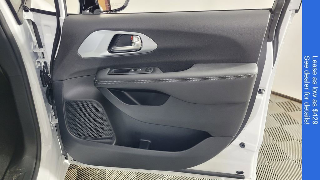 New 2026 Chrysler Pacifica Limited w/ S Appearance Package image 39
