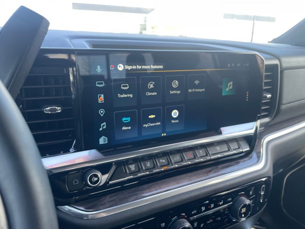 Used 2024 Chevrolet Silverado 2500 LTZ w/ LTZ Plus Package image 15