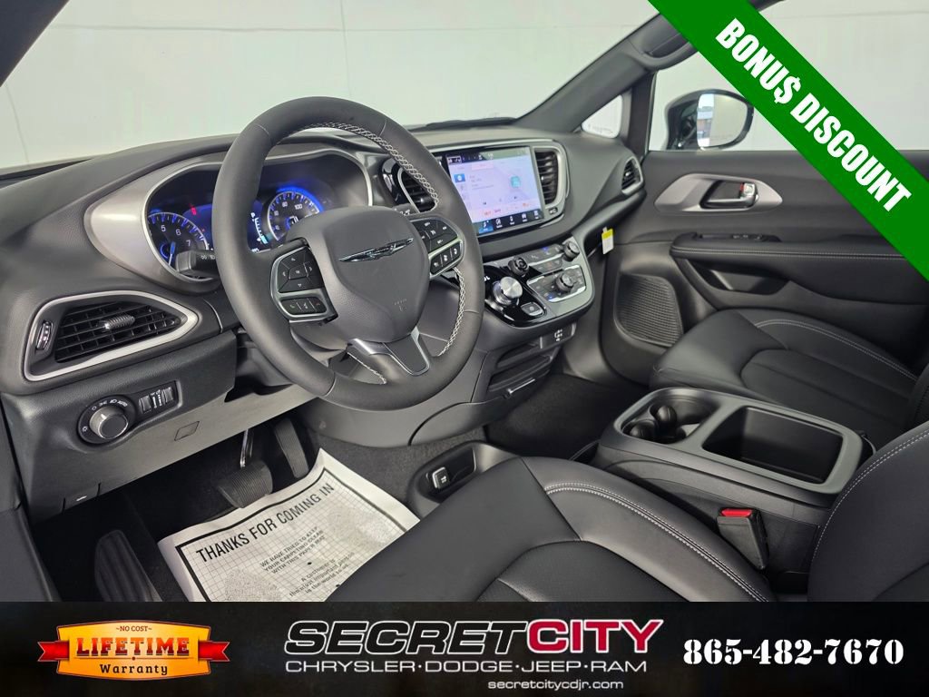 New 2026 Chrysler Voyager LX image 11