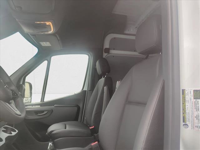 New 2024 Mercedes-Benz Sprinter 2500 image 18