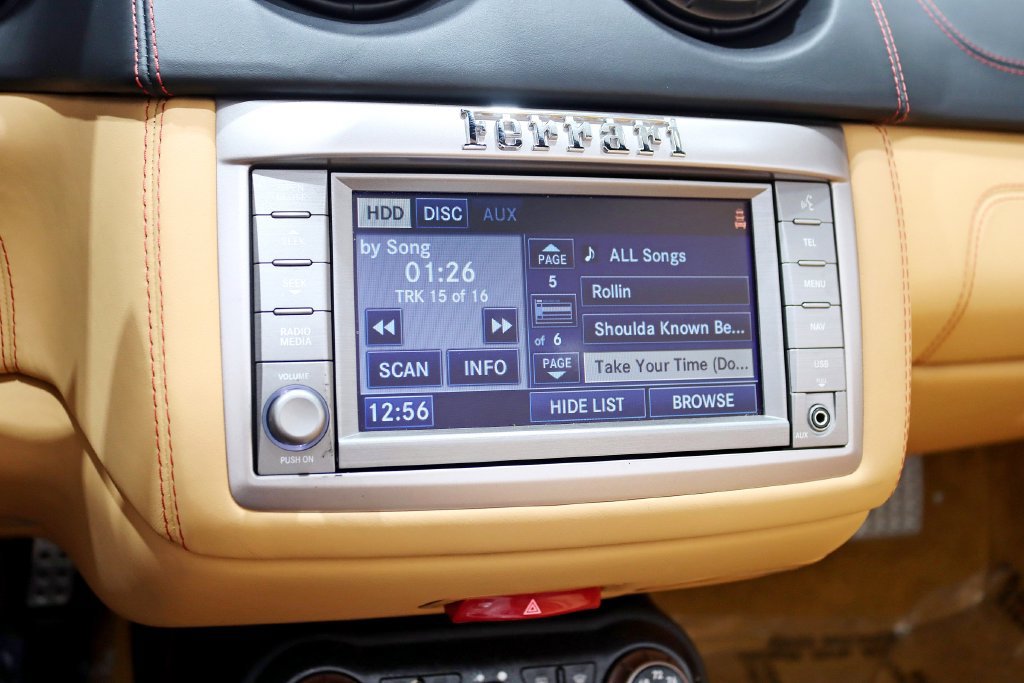 Used 2012 Ferrari California RWD image 20