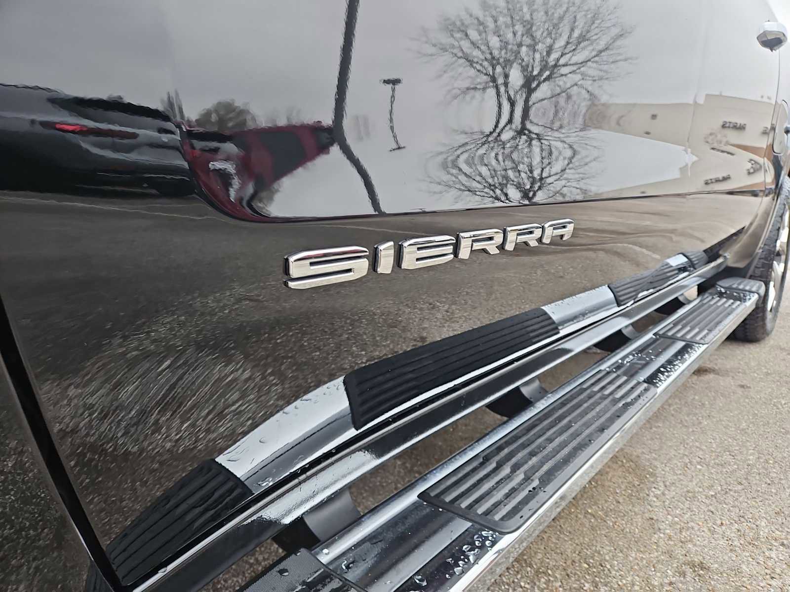 Certified 2023 GMC Sierra 1500 SLT w/ SLT Premium Package image 12