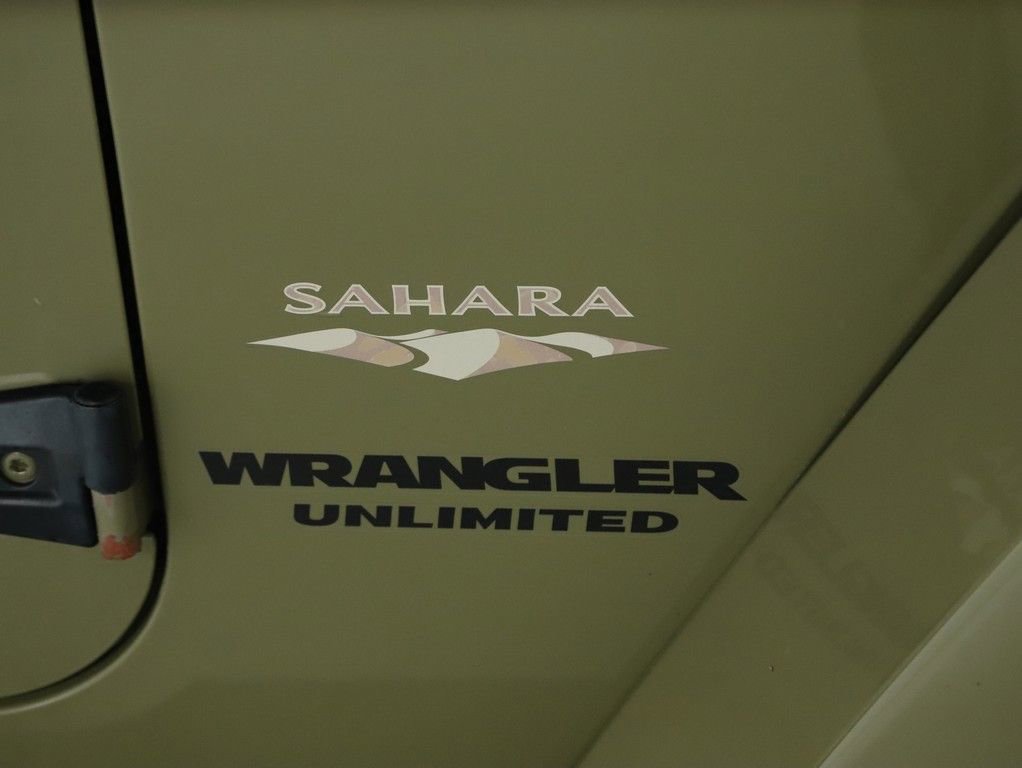 Used 2013 Jeep Wrangler Unlimited Sahara w/ Connectivity Group image 11
