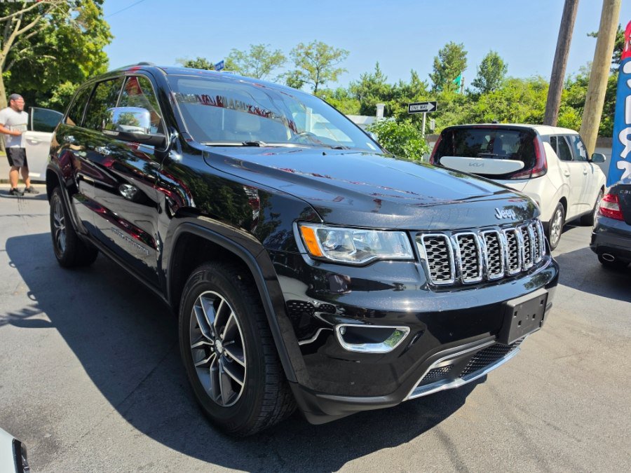 Used 2018 Jeep Grand Cherokee Limited AWD/4WD image 4