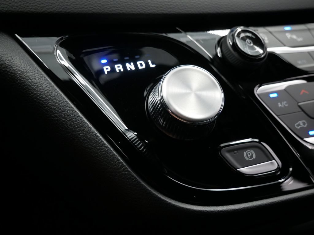 New 2026 Chrysler Voyager LX FWD image 28