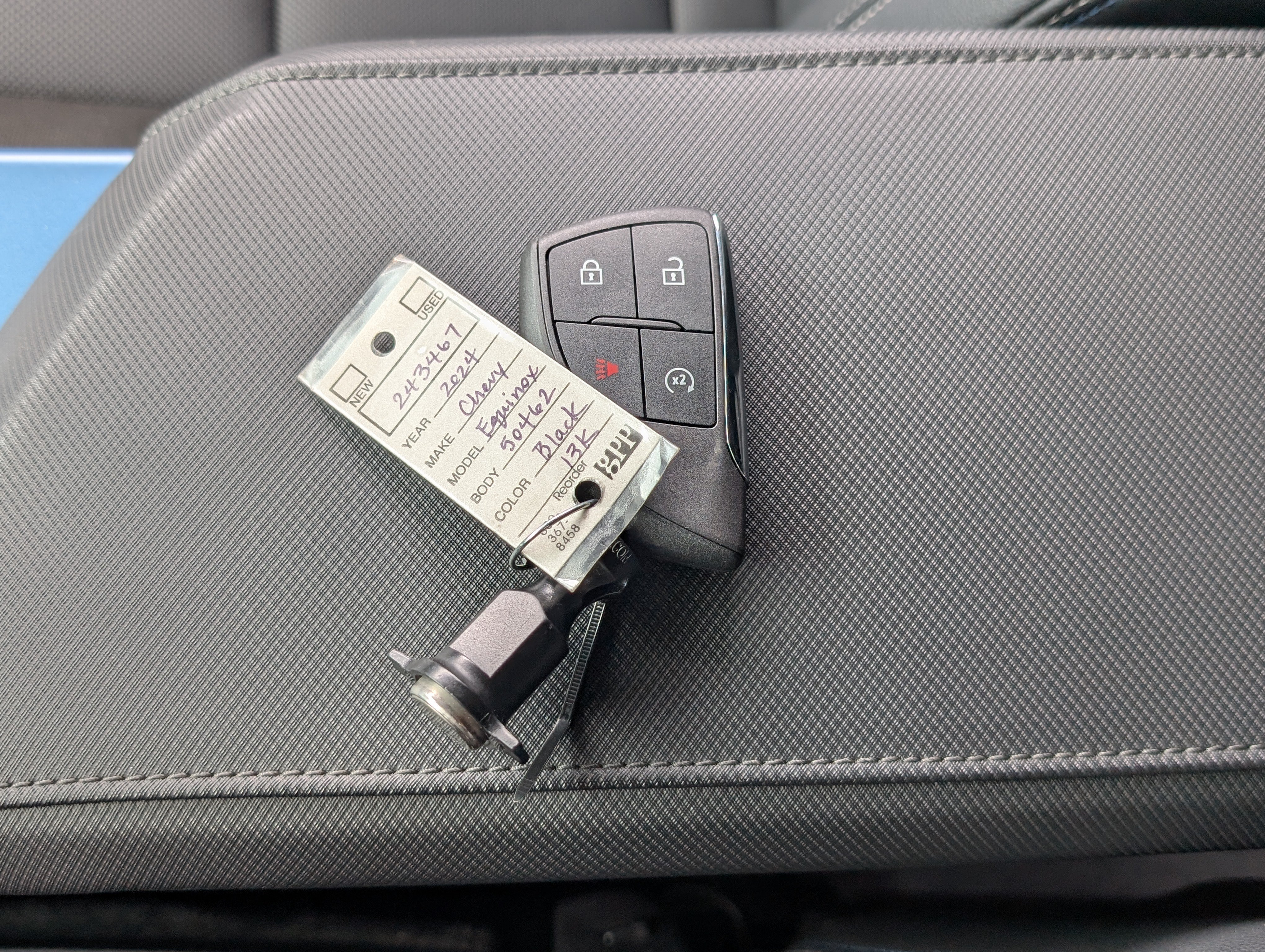 Used 2024 Chevrolet Equinox EV LT FWD image 36