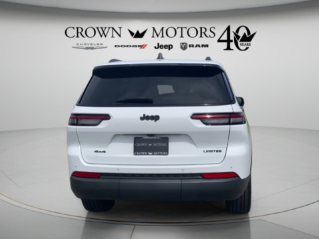 Used 2023 Jeep Grand Cherokee L Limited w/ Black Appearance Package AWD/4WD image 6