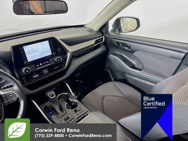 Used 2022 Toyota Highlander LE image 22