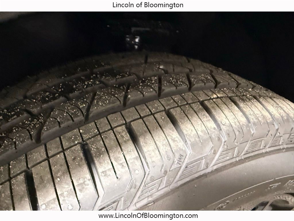 New 2026 Lincoln Corsair Premiere image 13