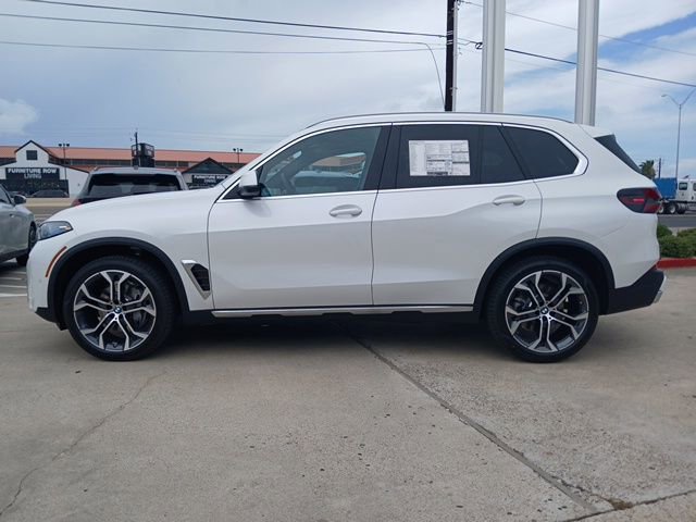 New 2026 BMW X5 sDrive40i image 6