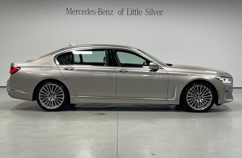 Used 2020 BMW 750i xDrive w/ Executive Package AWD/4WD image 7
