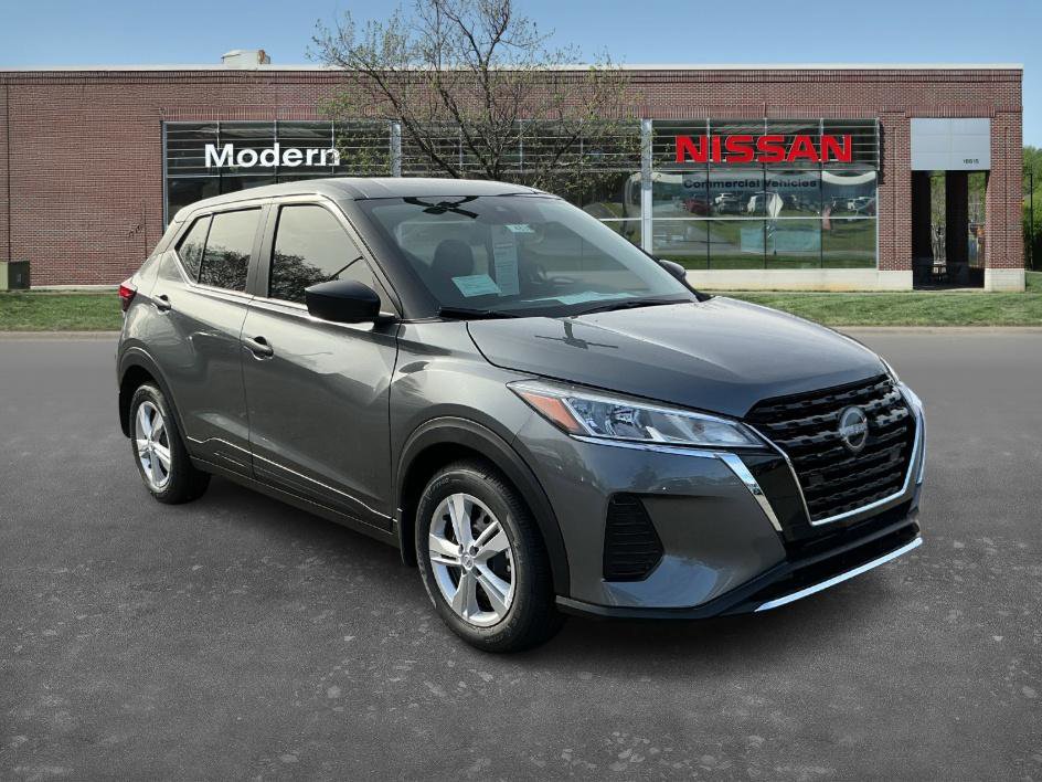 New 2025 Nissan Kicks S image 5