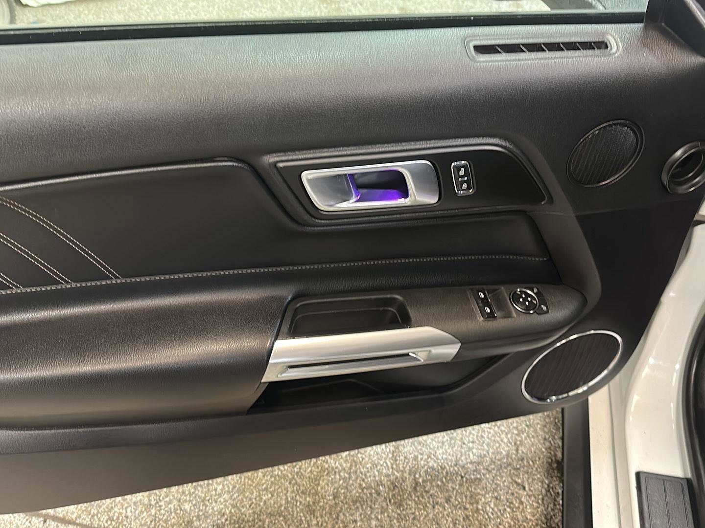 Used 2018 Ford Mustang GT Premium image 16