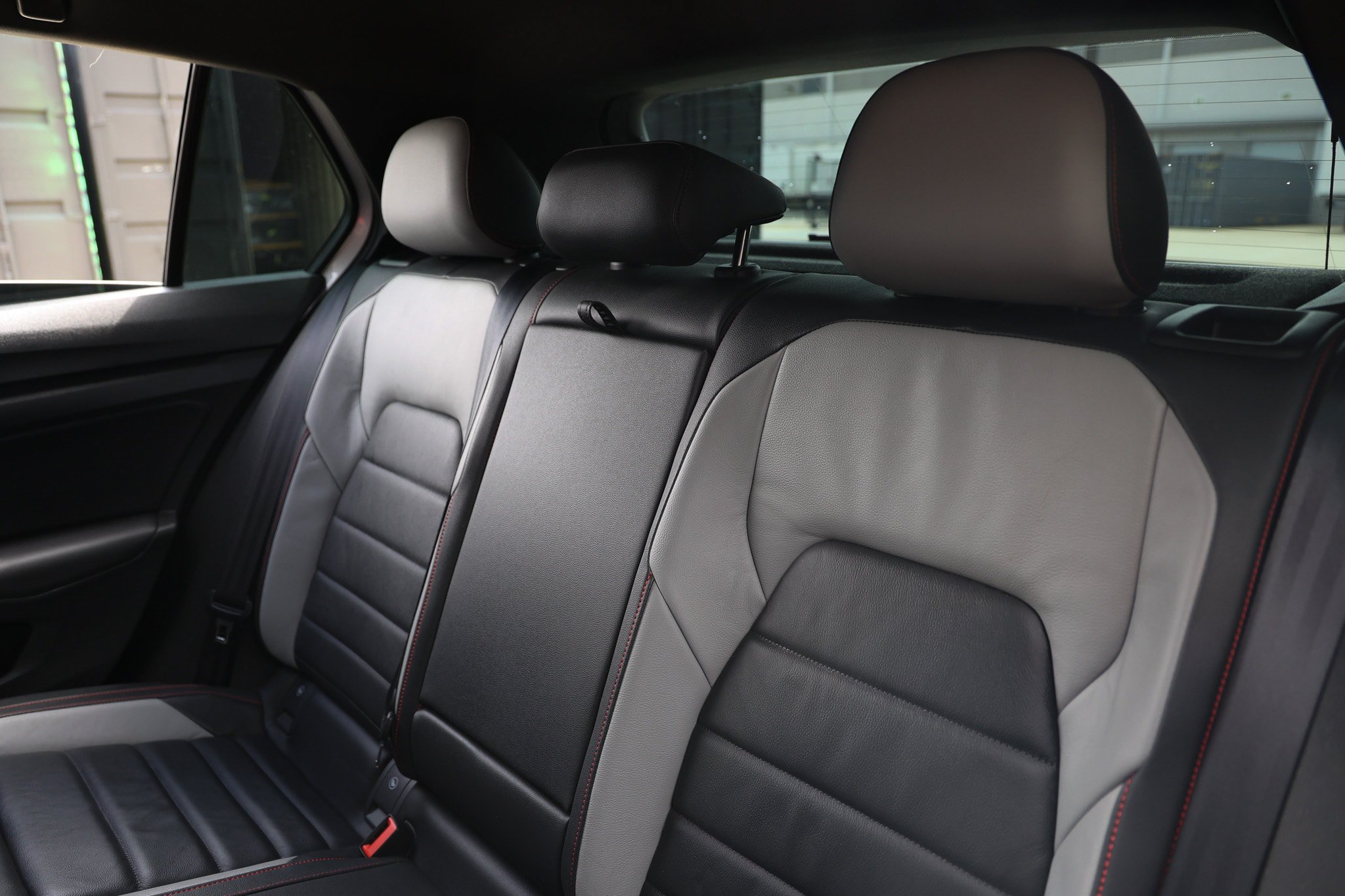Used 2022 Volkswagen GTI SE FWD image 12