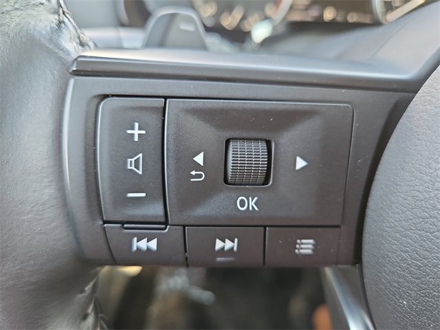 Certified 2024 Nissan Pathfinder SV image 9