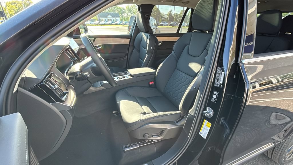 New 2026 Volvo XC90 T8 Plus AWD/4WD image 24