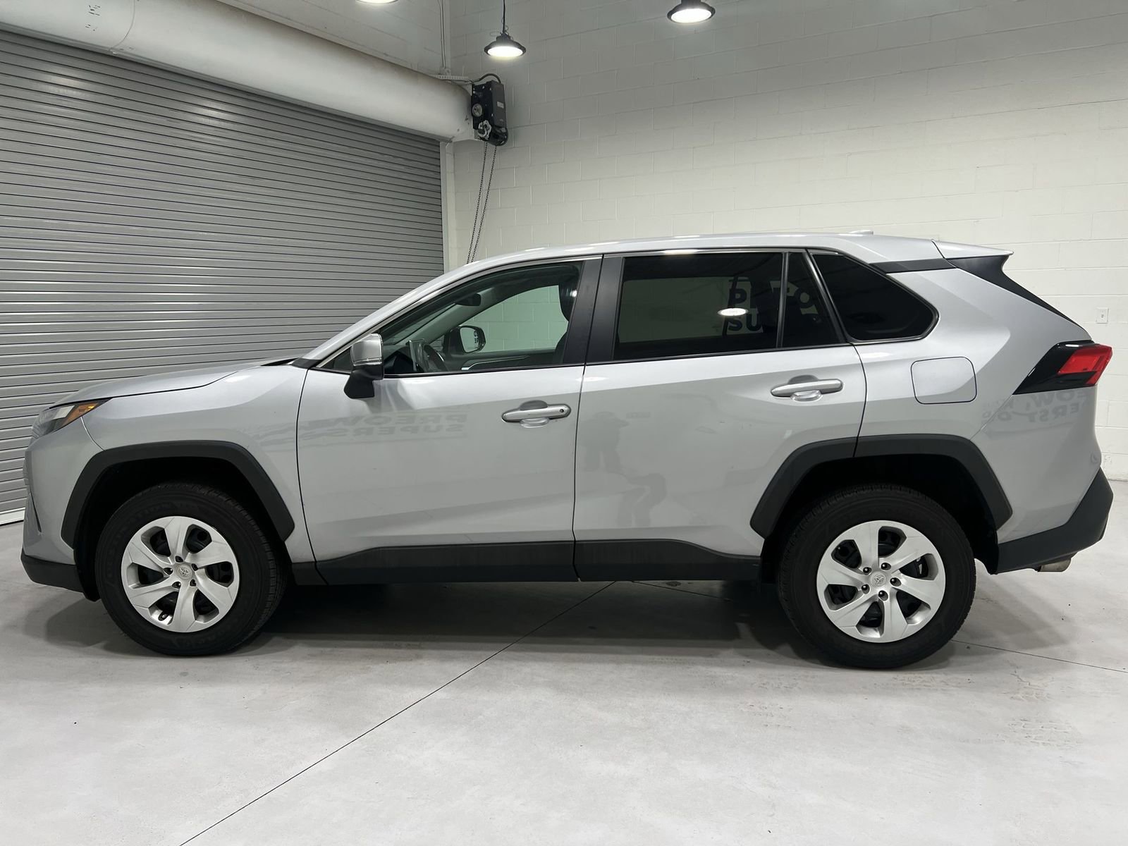 Used 2023 Toyota RAV4 LE image 5