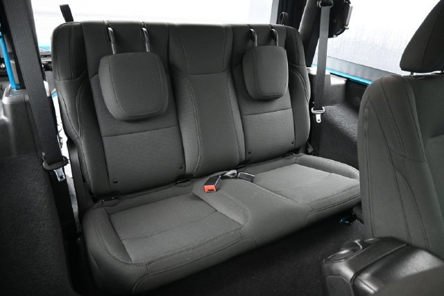 Used 2020 Jeep Wrangler Sport AWD/4WD image 10