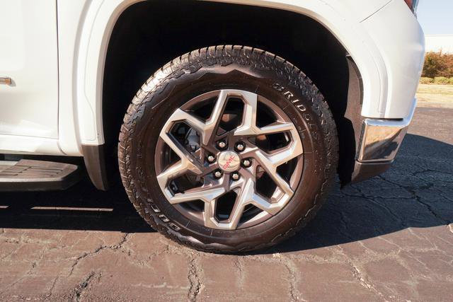 Used 2025 GMC Sierra 1500 SLT w/ SLT Premium Plus Package image 42