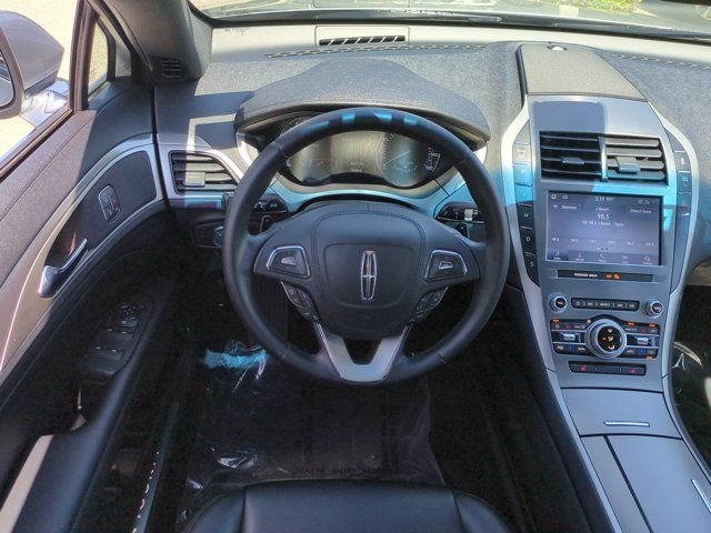 Used 2020 Lincoln MKZ FWD image 14