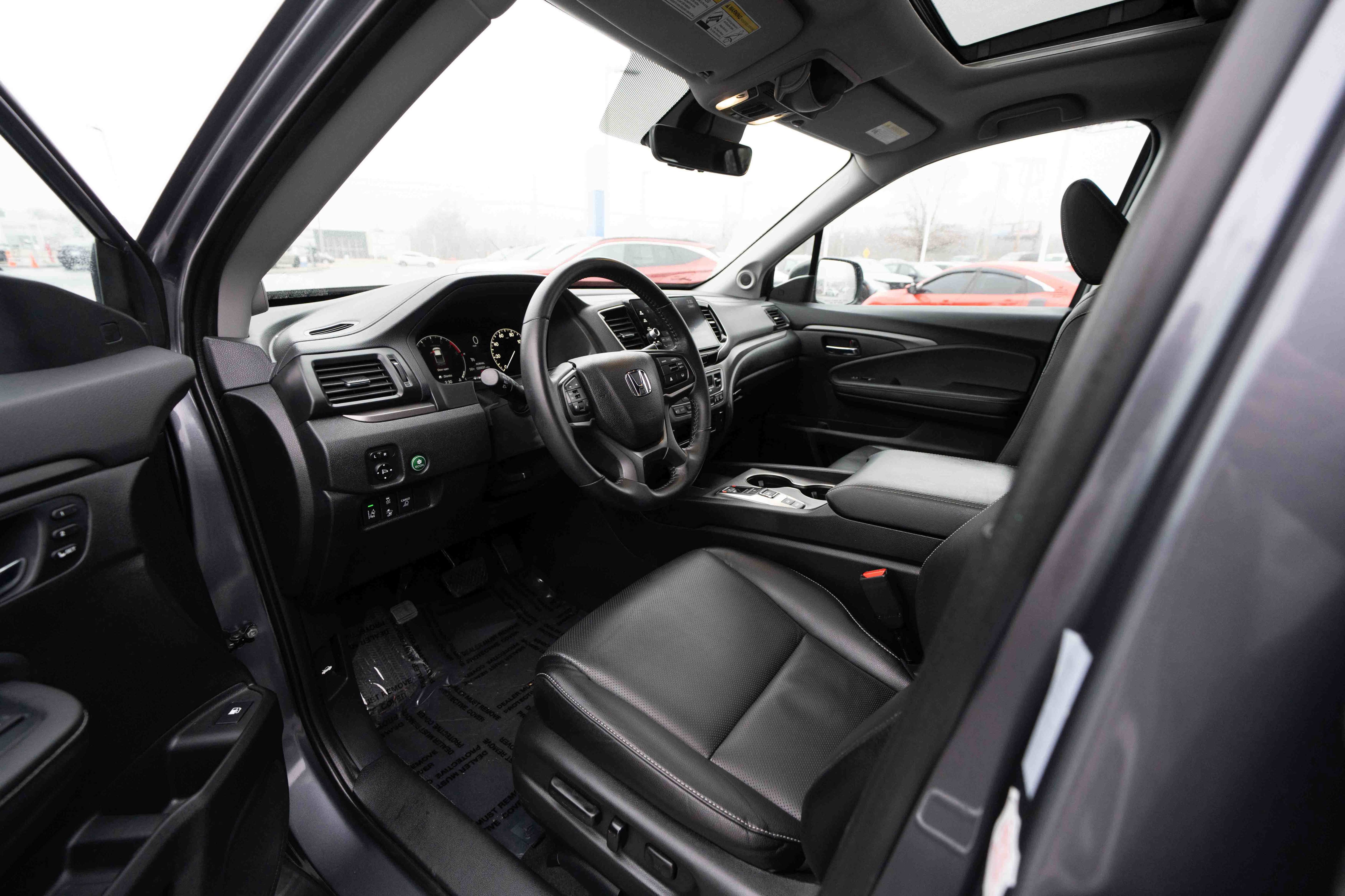 Certified 2025 Honda Ridgeline RTL image 8