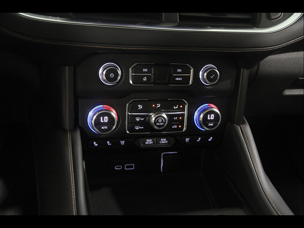 Certified 2021 GMC Yukon XL AT4 w/ Rear Media and Nav Package AWD/4WD image 17