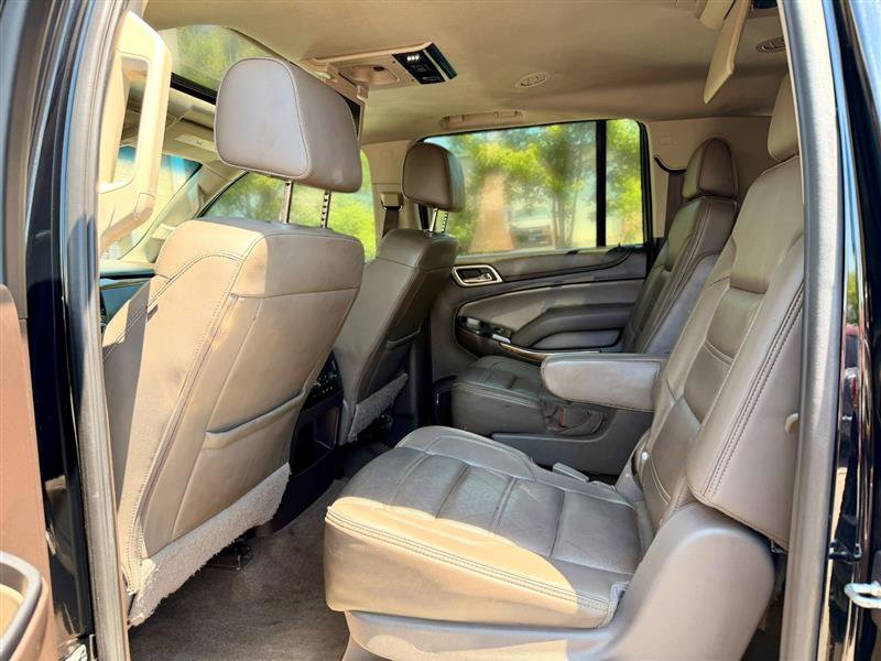 Used 2017 GMC Yukon XL Denali w/ Open Road Package AWD/4WD image 7