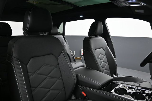 New 2026 Volkswagen Atlas Cross Sport SE AWD/4WD image 13