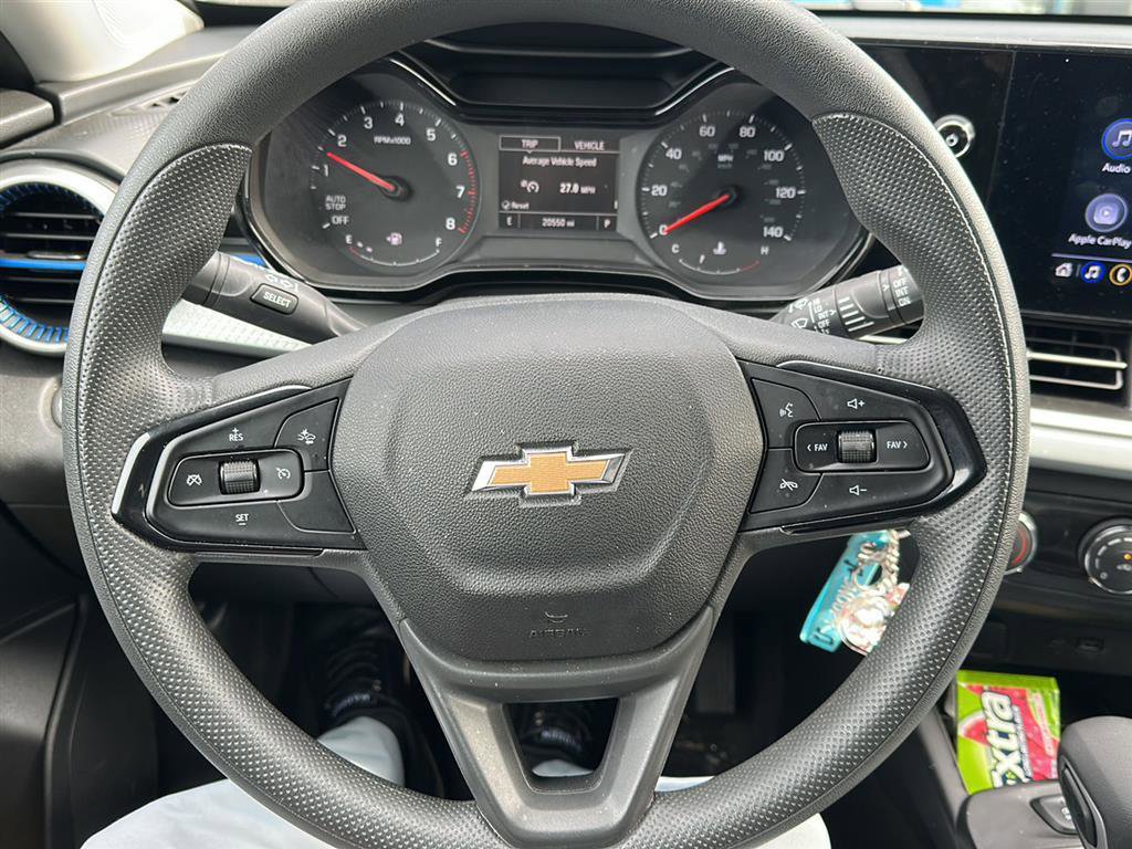 Used 2025 Chevrolet Trax LS FWD image 30