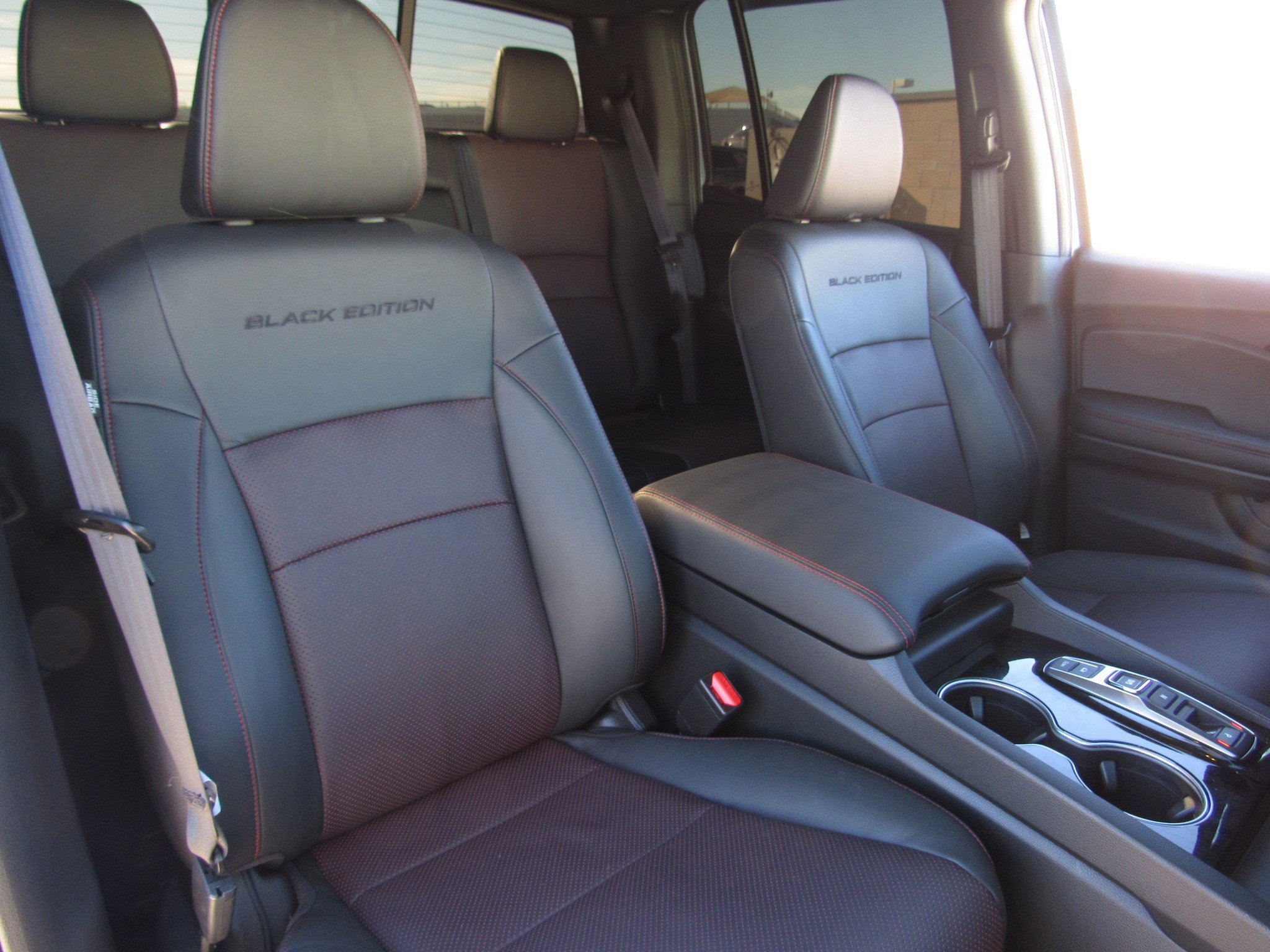 Used 2025 Honda Ridgeline Black Edition image 12