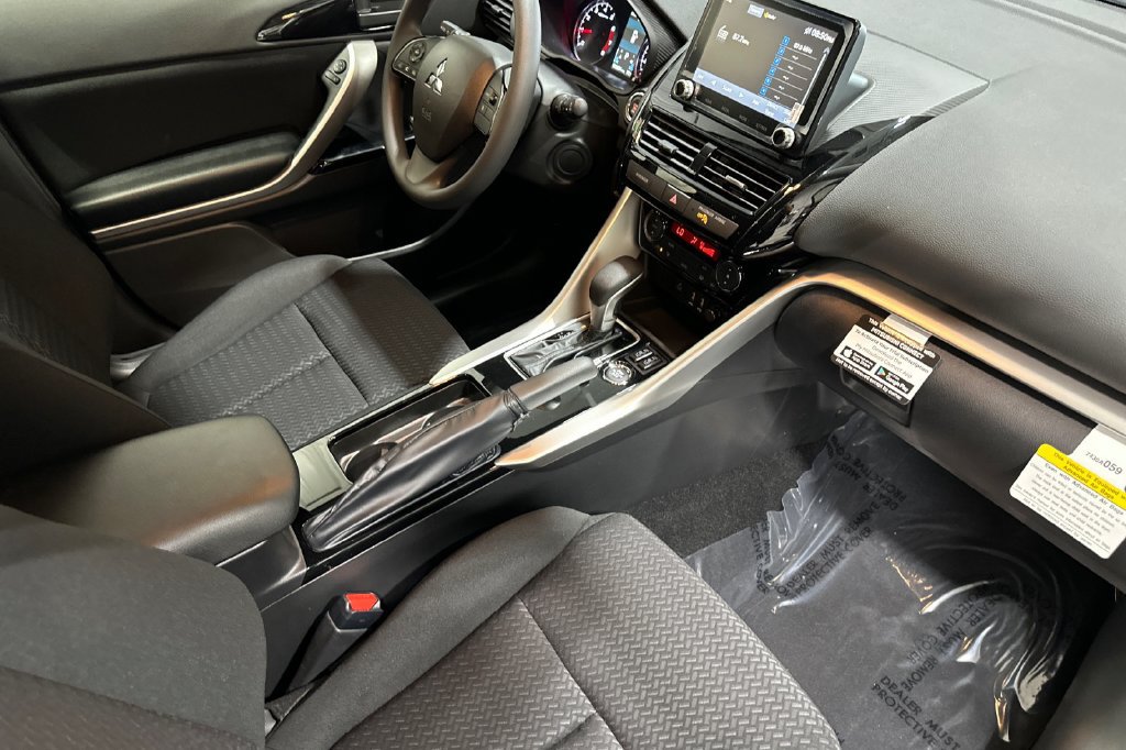 New 2026 Mitsubishi Eclipse Cross LE AWD/4WD image 17