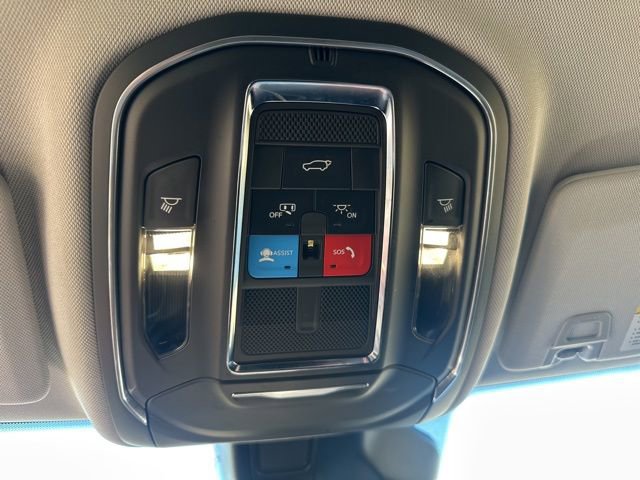 Used 2024 Jeep Grand Cherokee Limited image 24