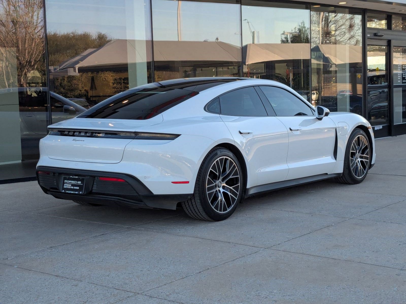 Certified 2021 Porsche Taycan image 9