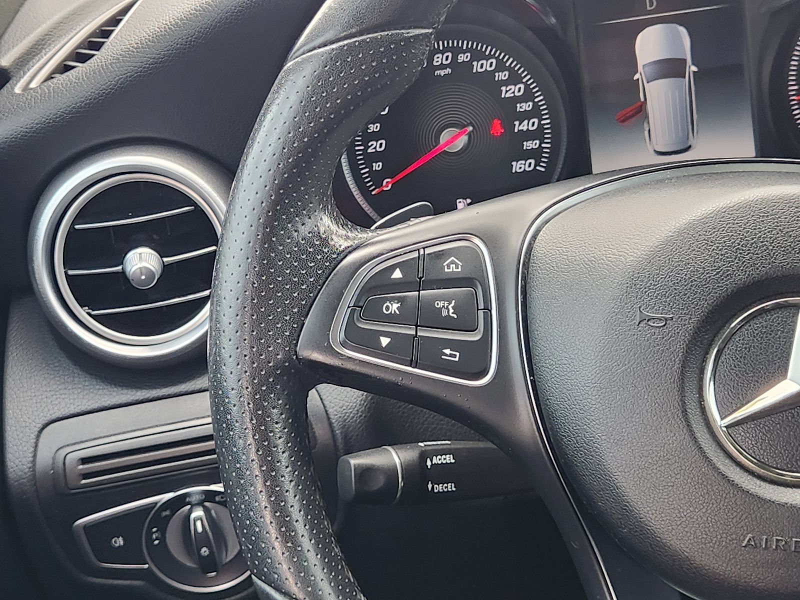 Used 2018 Mercedes-Benz GLC 300 image 28