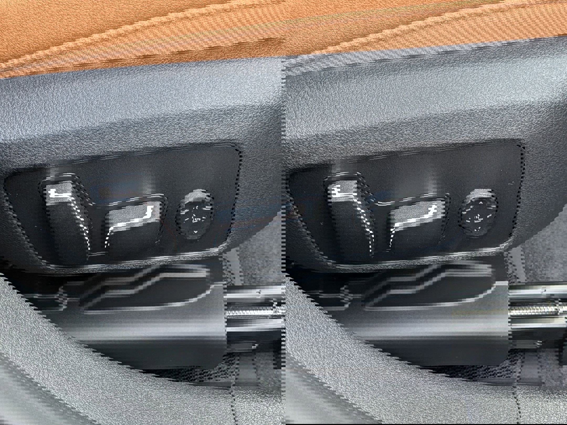 New 2026 BMW 330i xDrive Sedan w/ M Sport Package image 39