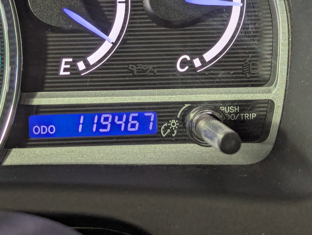 Used 2014 Toyota Venza XLE FWD image 38