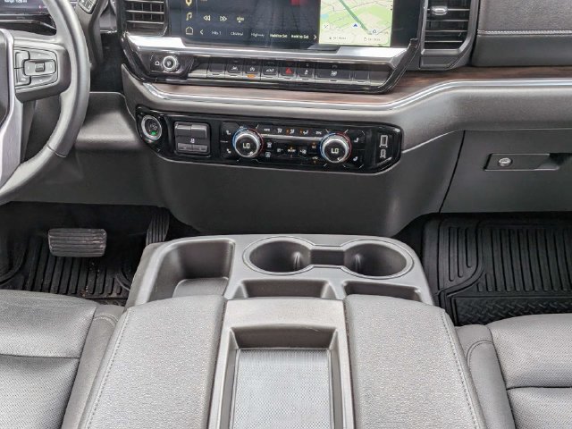 Used 2025 GMC Sierra 1500 SLT AWD/4WD image 18