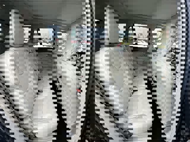 Used 2025 Volvo XC90 B6 Ultra image 25