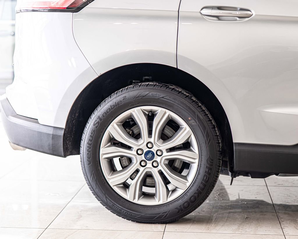 Used 2022 Ford Edge Titanium w/ Equipment Group 301A AWD/4WD image 12