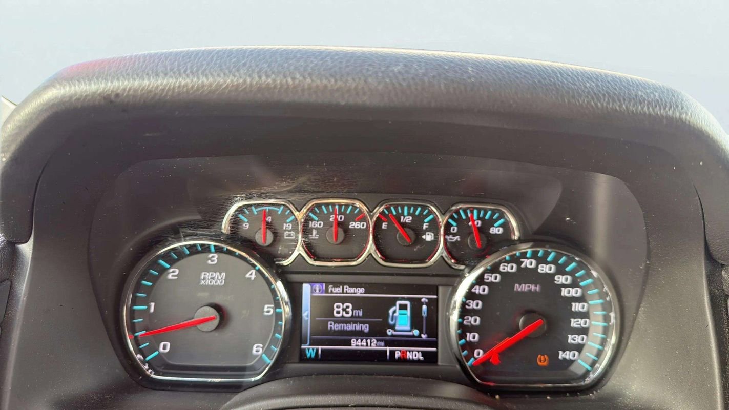 Used 2017 GMC Yukon SLE w/ SLE Value Package image 12